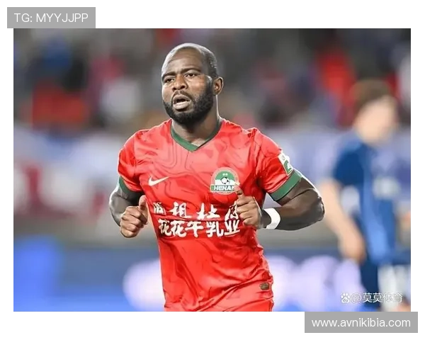 阿奇姆彭亮相大连英博春节祝福